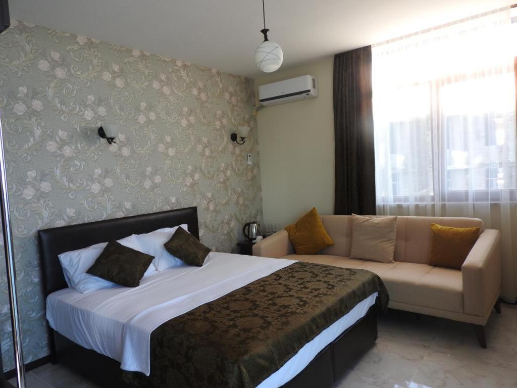 Zeyton Hotell Batumi Exteriör bild