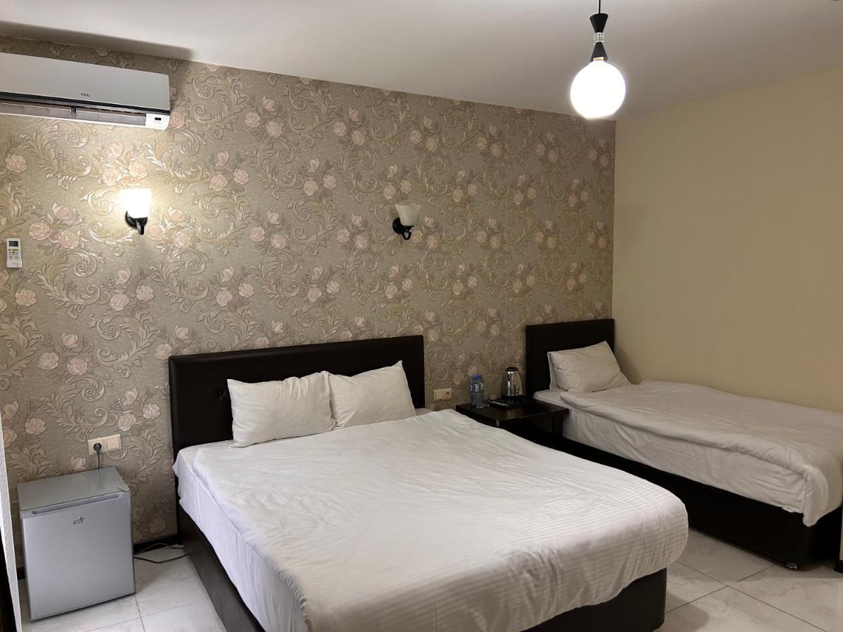 Zeyton Hotell Batumi Exteriör bild