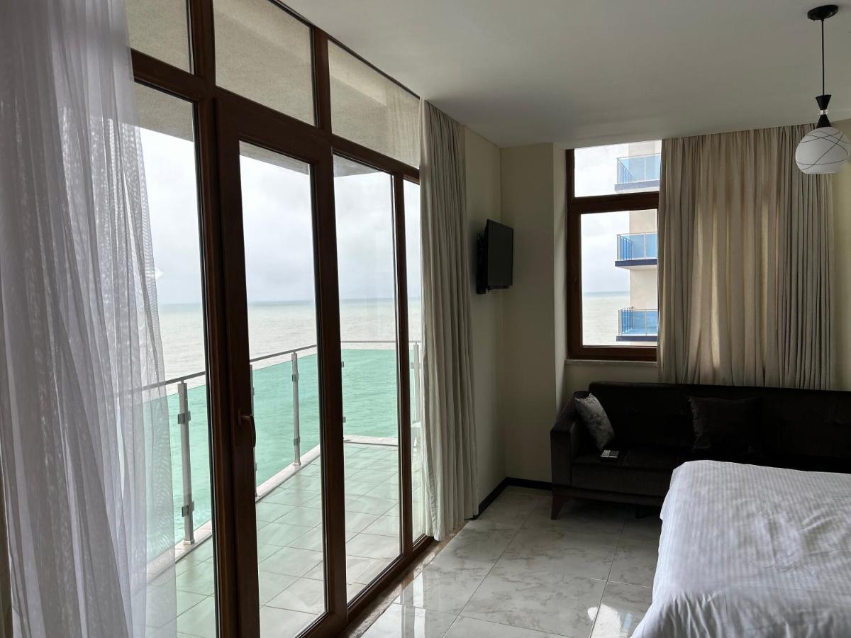 Zeyton Hotell Batumi Exteriör bild